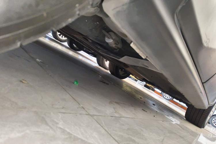 Used Peugeot 3008 2016 2.0L Automatic Classic Edition Right Side Sill