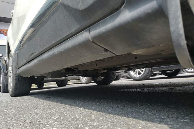 Used Peugeot 3008 2016 2.0L Automatic Classic Edition Right Side Sill