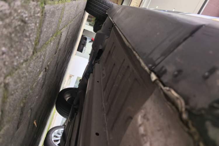 Used Peugeot 3008 2016 1.6THP Automatic Classic Edition Right Side Sill
