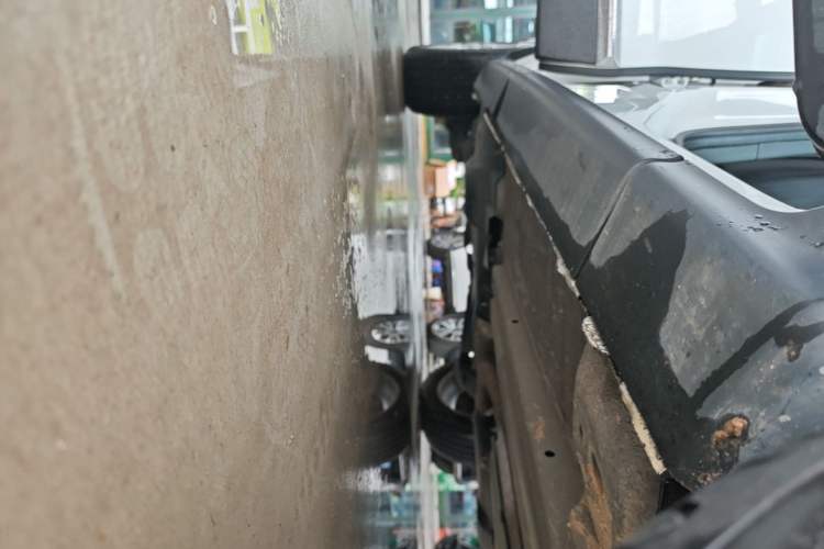 Used Peugeot 3008 2016 1.6THP Automatic Classic Edition Right Side Sill