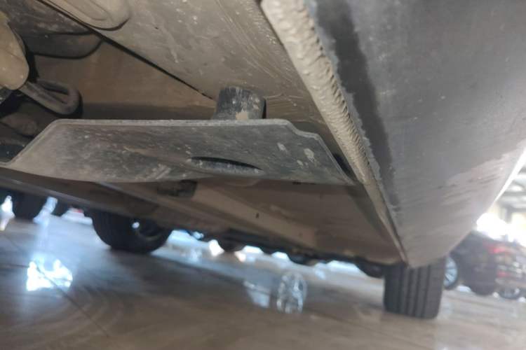 Used Peugeot 3008 2016 1.6THP Automatic Standard Edition Right Side Sill