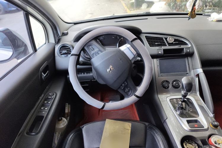 Used Peugeot 3008 2016 2.0L Automatic Classic Edition Steering Wheel