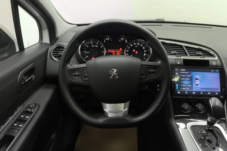 Used Peugeot 3008 2016 1.6THP Automatic Classic Edition Steering Wheel