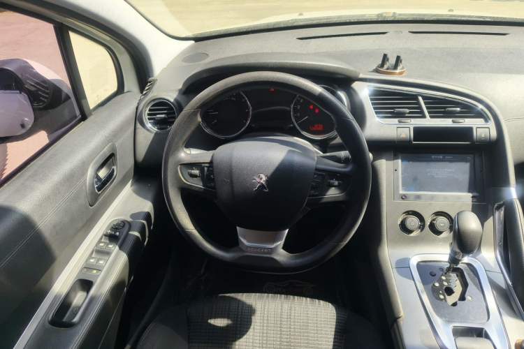 Used Peugeot 3008 2016 2.0L Automatic Classic Edition Steering Wheel