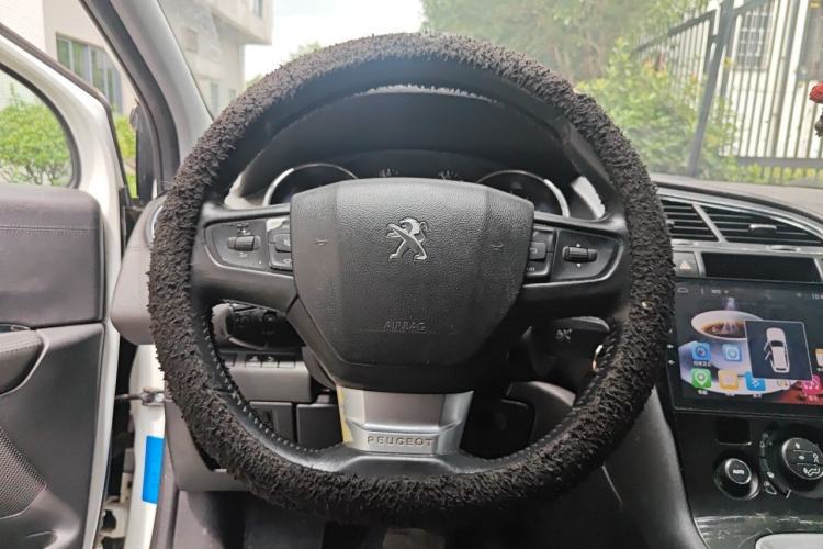 Used Peugeot 3008 2016 2.0L Automatic Trend Edition Steering Wheel