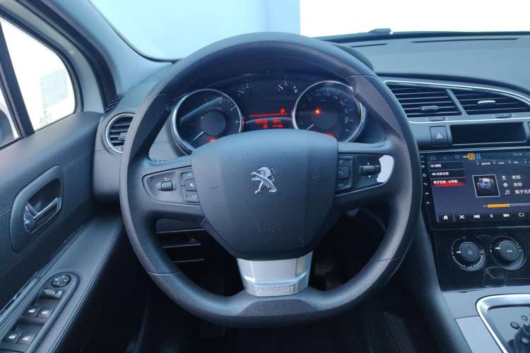Used Peugeot 3008 2016 2.0L Automatic Classic Edition Steering Wheel