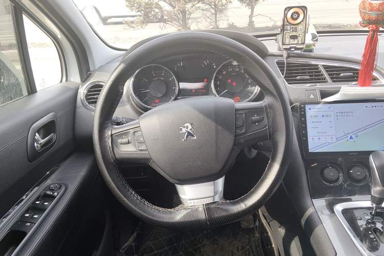 Used Peugeot 3008 2016 2.0L Automatic Standard Edition Steering Wheel