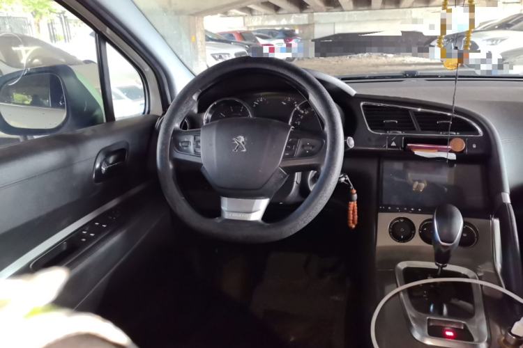 Used Peugeot 3008 2016 2.0L Automatic Classic Edition Steering Wheel