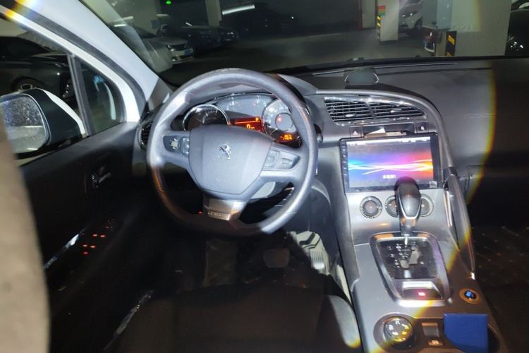 Used Peugeot 3008 2016 1.6THP Automatic Classic Edition Steering Wheel