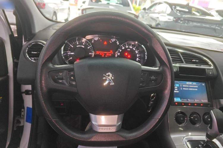 Used Peugeot 3008 2016 1.6THP Automatic Classic Edition Steering Wheel