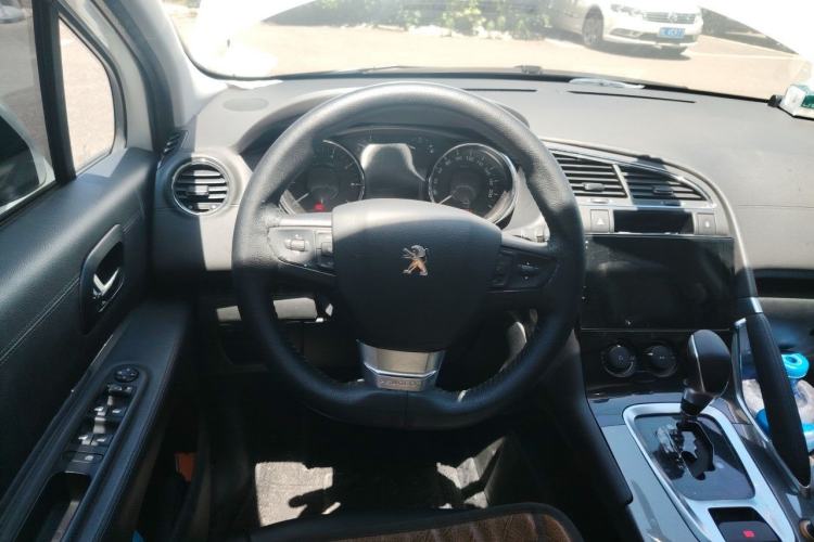 Used Peugeot 3008 2016 1.6THP Automatic Classic Edition Steering Wheel