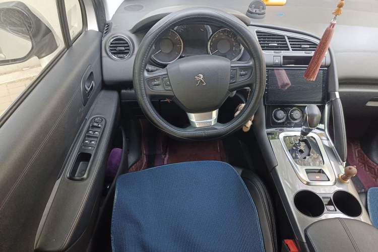 Used Peugeot 3008 2016 2.0L Automatic Classic Edition Steering Wheel