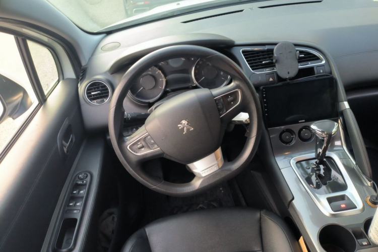 Used Peugeot 3008 2016 2.0L Automatic Classic Edition Steering Wheel