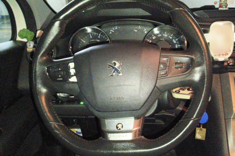 Used Peugeot 3008 2016 1.6THP Automatic Prestige Edition Steering Wheel