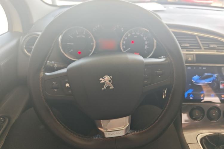 Used Peugeot 3008 2016 2.0L Manual Classic Edition Steering Wheel