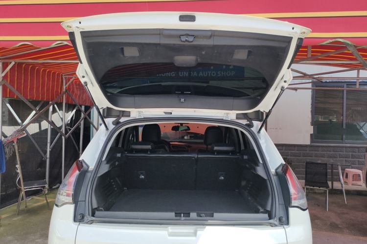Used Peugeot 3008 2016 1.6THP Automatic Classic Edition Trunk