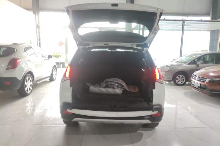 Used Peugeot 3008 2016 1.6THP Automatic Trend Edition Trunk