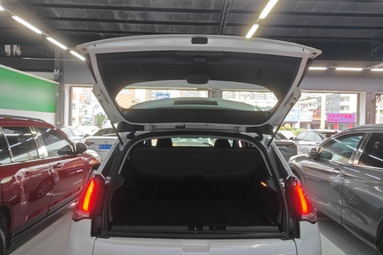 Used Peugeot 3008 2016 1.6THP Automatic Classic Edition Trunk