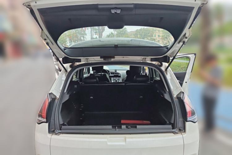 Used Peugeot 3008 2016 1.6THP Automatic Classic Edition Trunk