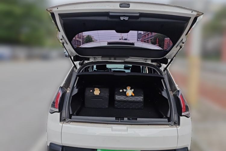 Used Peugeot 3008 2016 2.0L Automatic Classic Edition Trunk