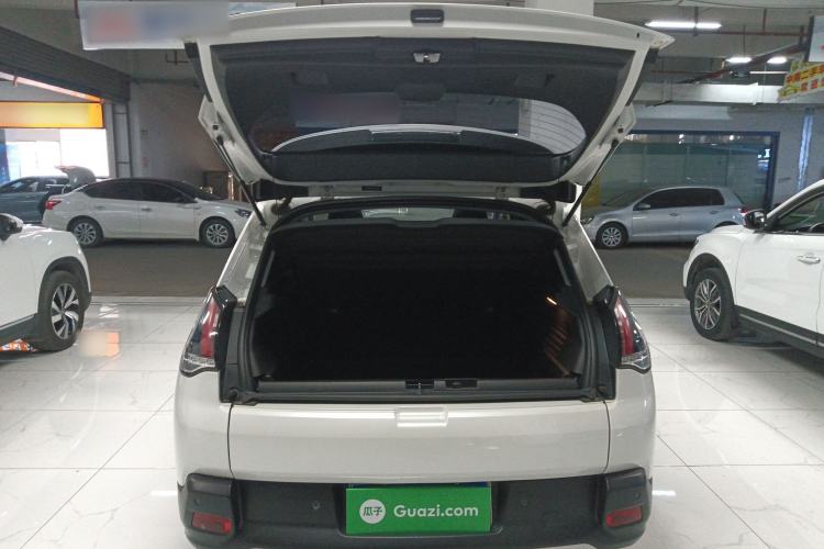 Used Peugeot 3008 2016 2.0L Automatic Classic Edition Trunk