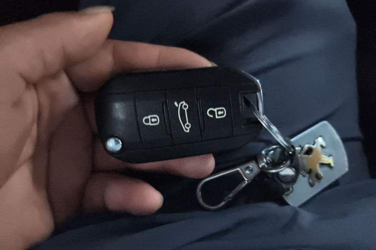 Used Peugeot 3008 2016 1.6THP Automatic Trend Edition Vehicle Key