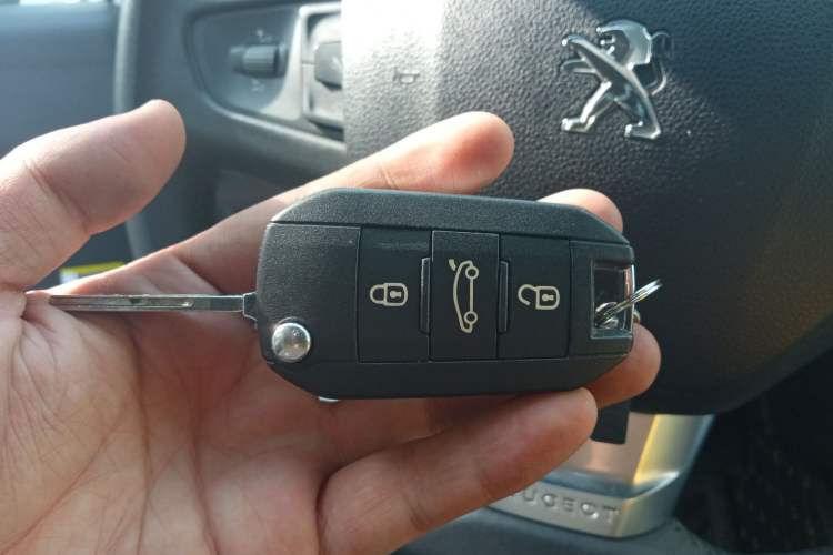 Used Peugeot 3008 2016 1.6THP Automatic Trend Edition Vehicle Key