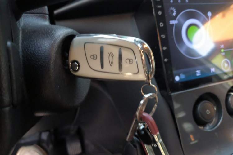 Used Peugeot 3008 2016 2.0L Automatic Classic Edition Vehicle Key