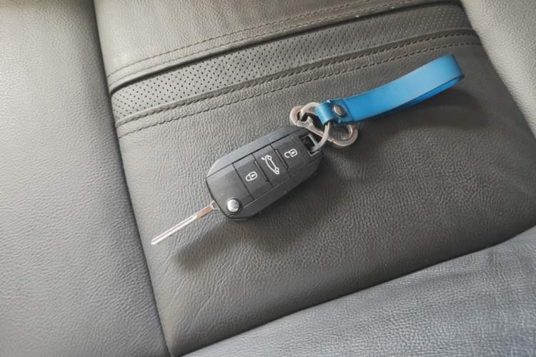 Used Peugeot 3008 2016 1.6THP Automatic Trend Edition Vehicle Key