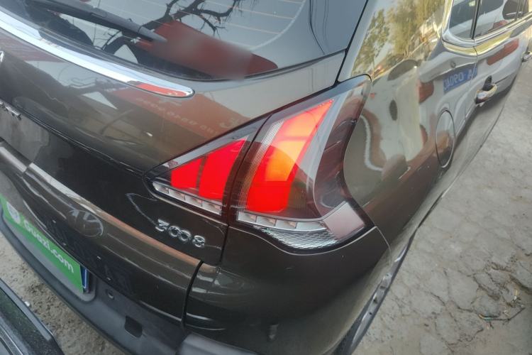 Used Peugeot 3008 2018 2.0L Automatic Classic Edition Exterior 2