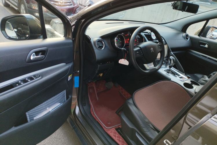 Used Peugeot 3008 2018 2.0L Automatic Classic Edition Interior 3