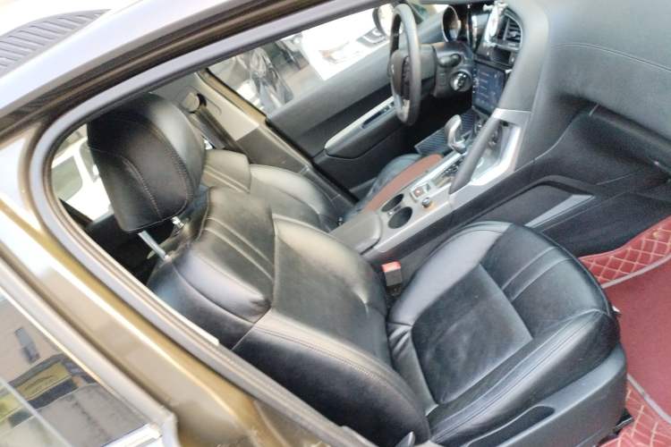 Used Peugeot 3008 2018 2.0L Automatic Classic Edition Right Front Seat
