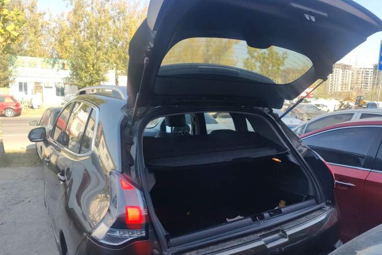 Used Peugeot 3008 2018 2.0L Automatic Classic Edition Trunk