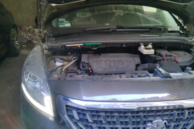 Used Peugeot 3008 2018 2.0L Automatic Classic Edition Engine Bay Right