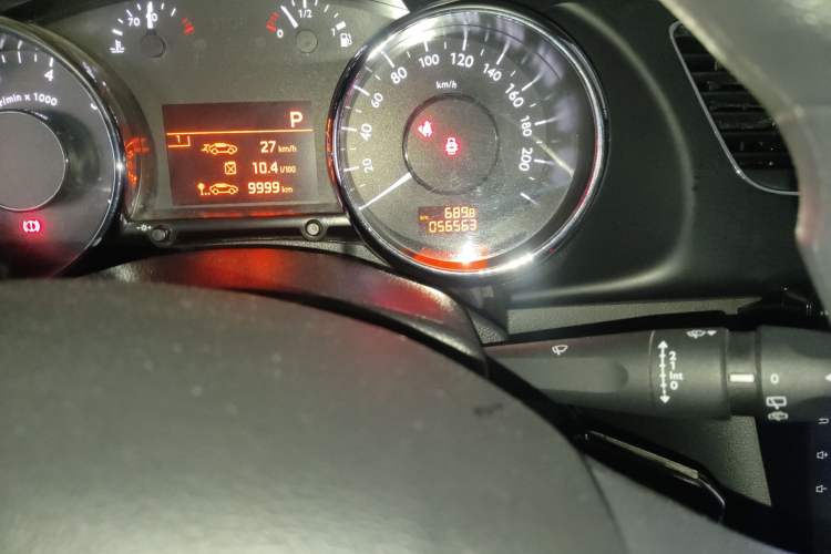 Used Peugeot 3008 2018 2.0L Automatic Classic Edition Odometer Close Up