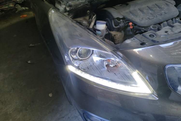 Used Peugeot 3008 2018 2.0L Automatic Classic Edition Right Front Headlight