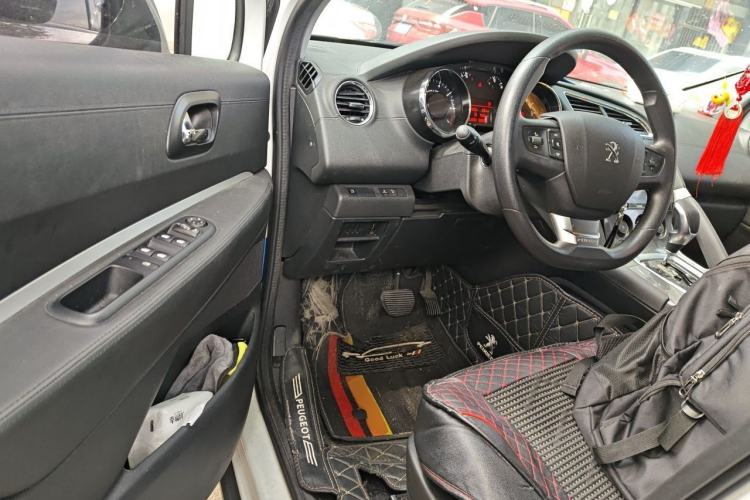 Used Peugeot 3008 2018 2.0L Automatic Classic Edition Driver Seat