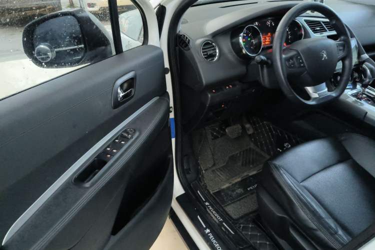 Used Peugeot 3008 2018 2.0L Automatic Classic Edition Driver Seat