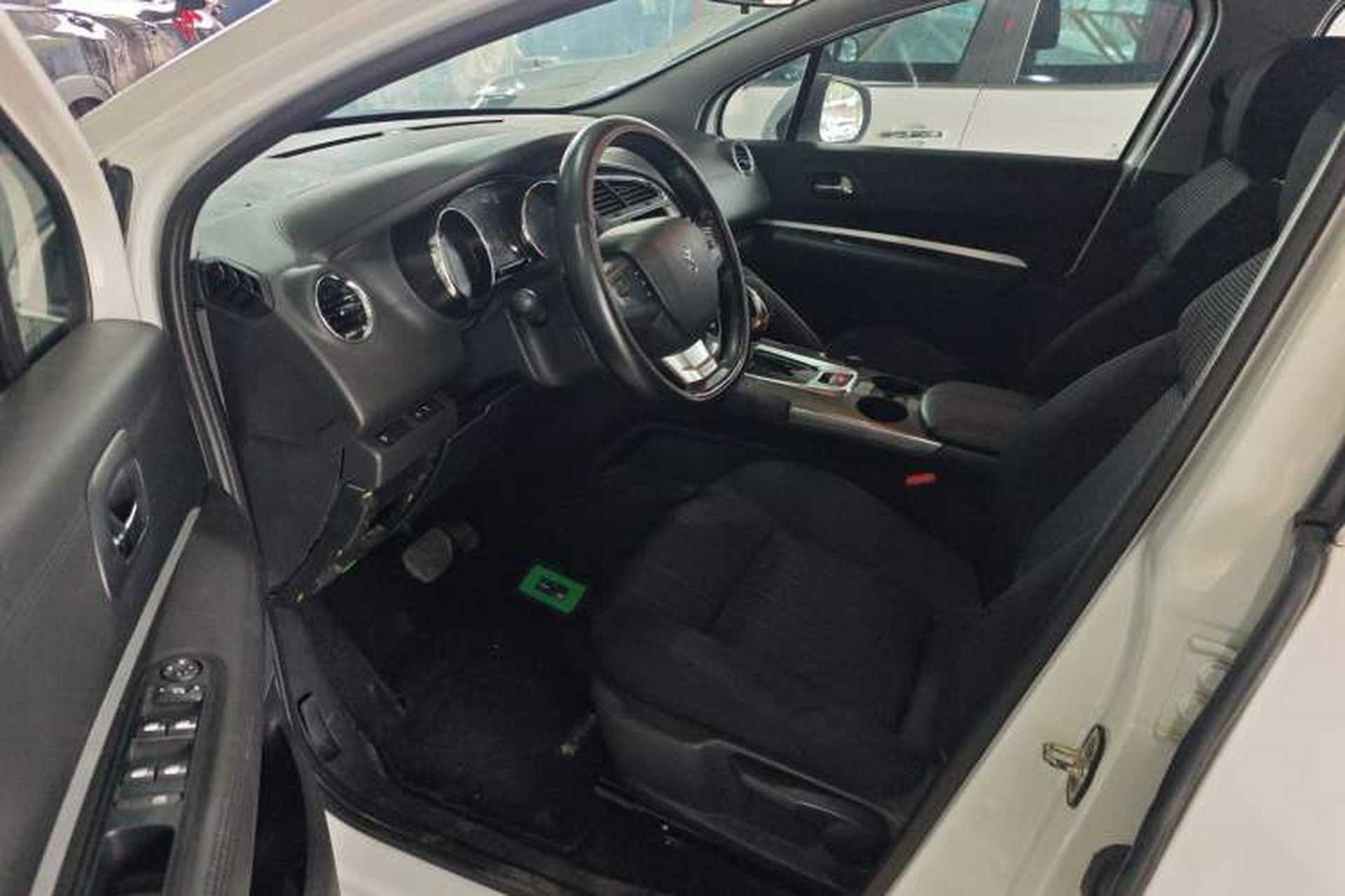 Used Peugeot 3008 2018 2.0L Automatic Classic Edition Driver Seat