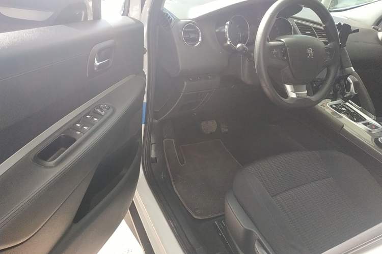 Used Peugeot 3008 2018 350THP Automatic Classic Edition Driver Seat