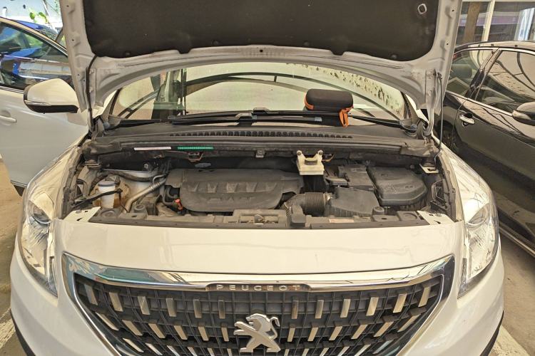 Used Peugeot 3008 2018 2.0L Automatic Classic Edition Engine Bay