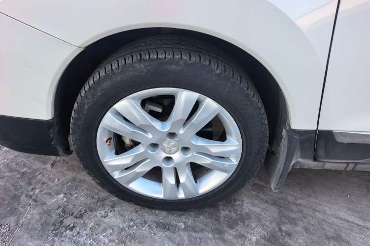 Used Peugeot 3008 2018 2.0L Automatic Classic Edition Exterior 6