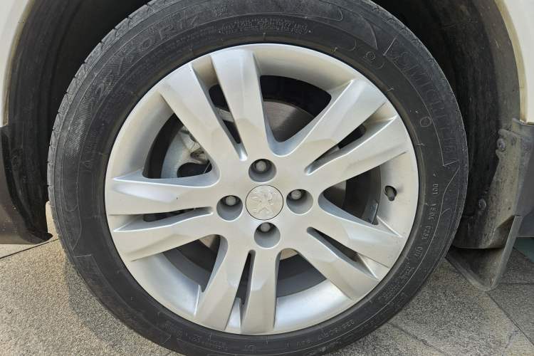 Used Peugeot 3008 2018 2.0L Automatic Classic Edition Exterior 8