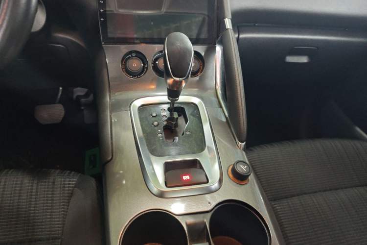 Used Peugeot 3008 2018 2.0L Automatic Classic Edition Gear Lever