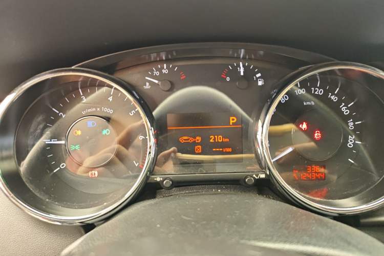 Used Peugeot 3008 2018 2.0L Automatic Classic Edition Instrument Cluster