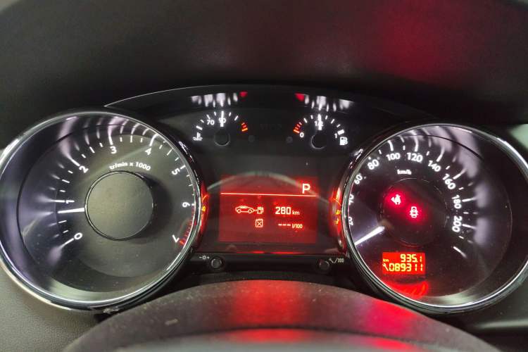 Used Peugeot 3008 2018 2.0L Automatic Classic Edition Instrument Cluster