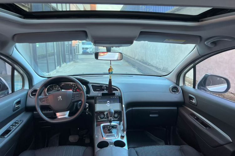 Used Peugeot 3008 2018 2.0L Automatic Classic Edition Interior 1