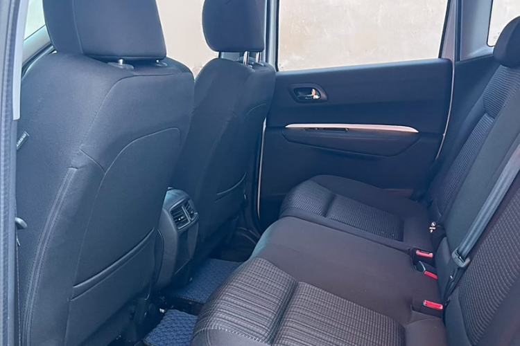 Used Peugeot 3008 2018 2.0L Automatic Classic Edition Interior 3