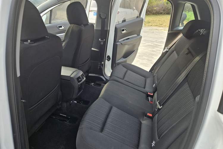 Used Peugeot 3008 2018 2.0L Automatic Classic Edition Interior 6
