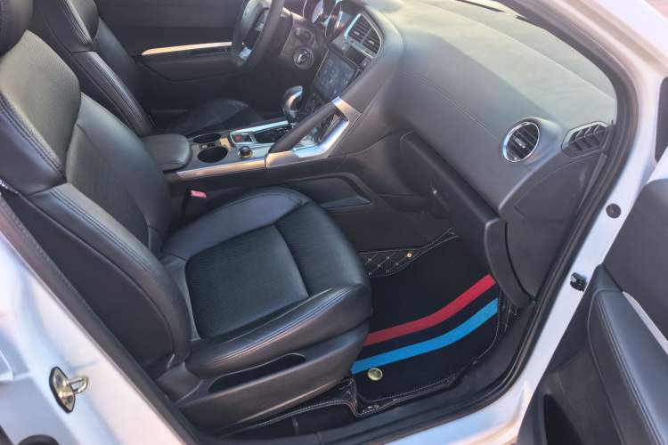 Used Peugeot 3008 2018 2.0L Automatic Classic Edition Interior 6